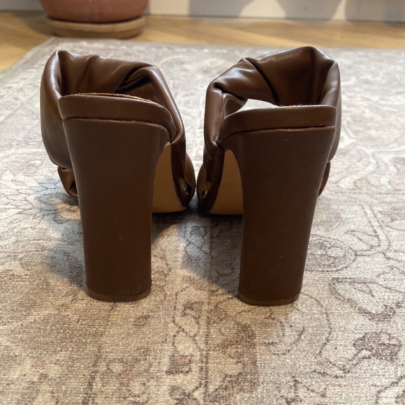 Brown slip on heels - Picture 2 of 2